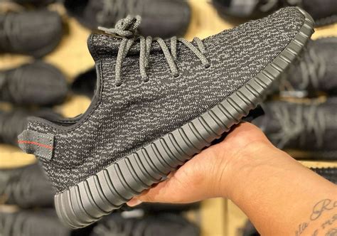 adidas pulls yeezy's from website|Yeezy shoes news.